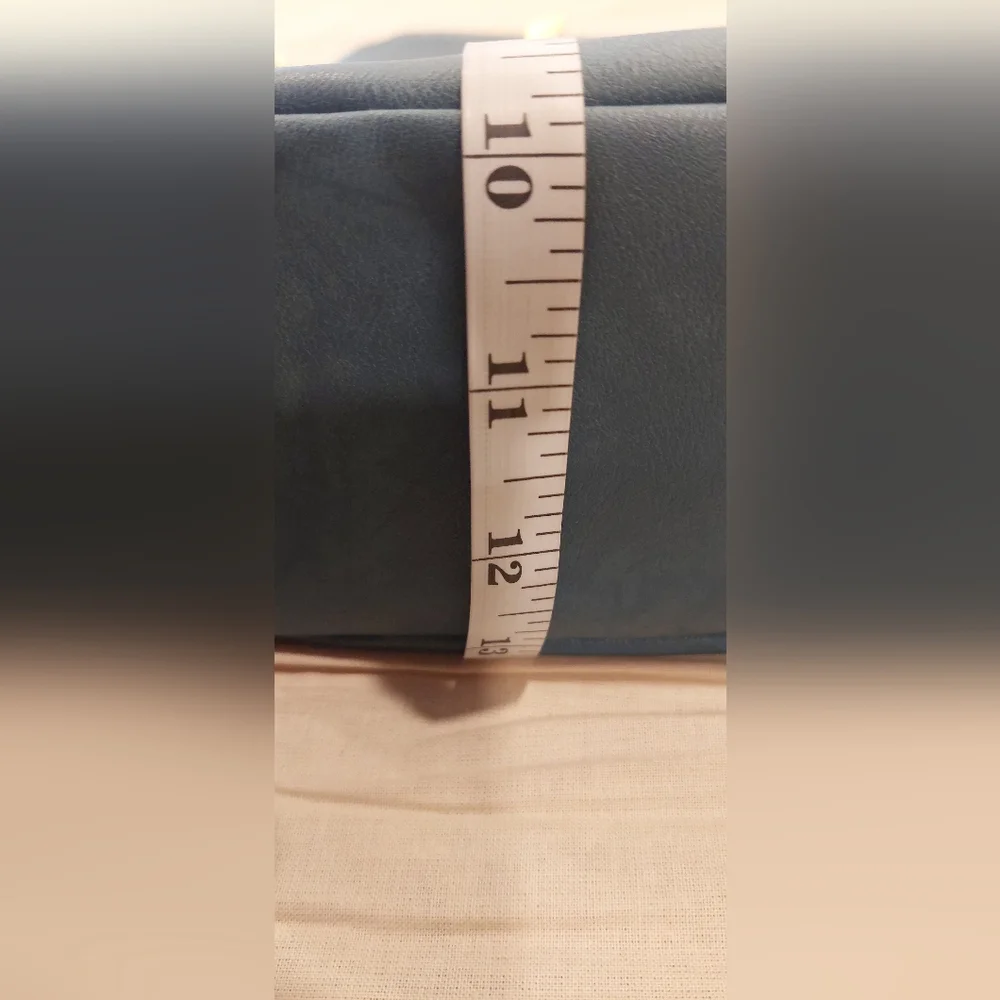 Stone Mountain Accessories Blue Crossbody Bag - Picture 7 of 8